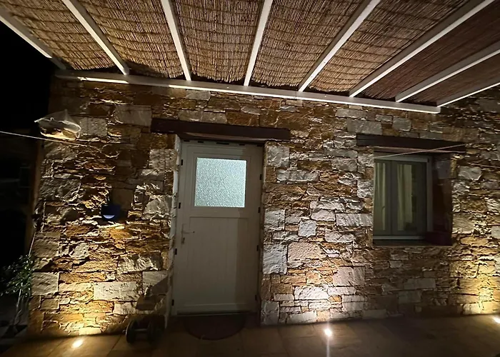 πετρινη κατοικια * Vári